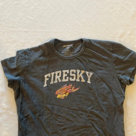 Banner 47 women’s FireSky Fire Sky tee shirt medium EUC - Picture 2 of 4